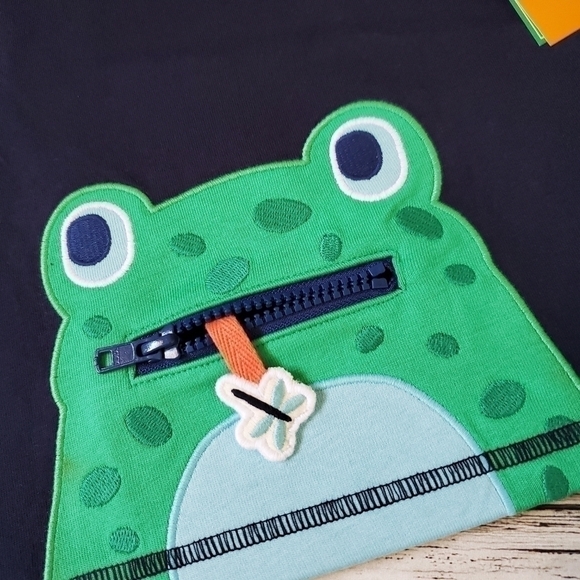 Critter Camp Embroidered Frog T-Shirt Shorts Hat Gymboree NWT - Picture 3 of 13